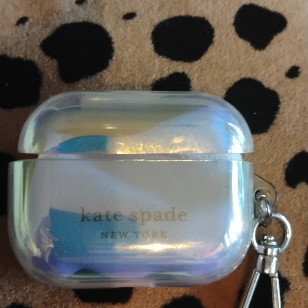 Kate Spade airpod v 3 case cover, in preloved condition